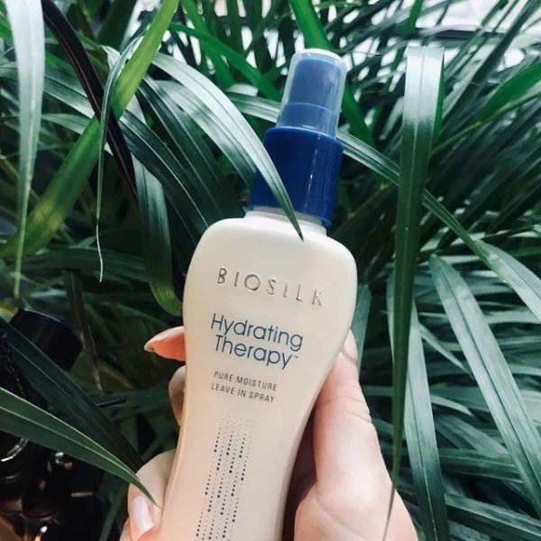 Spray Sans Rinçage Pure Moisture Hydrating Therapy Biosilk 207ML 4 Spray Sans Rinçage Pure Moisture Hydrating Therapy Biosilk 207ML - Image 2